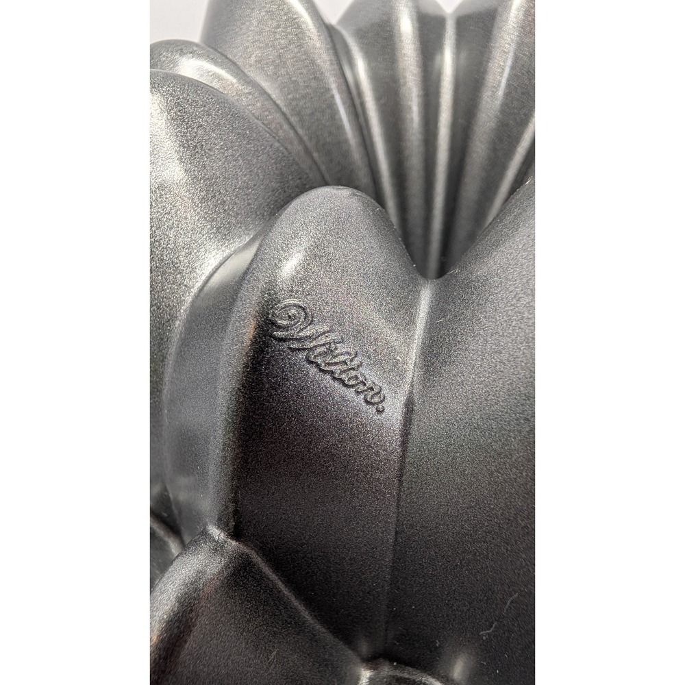 Wilton Dimensions Cascade Bundt Pan 2105-0550 10 Cup Cast Aluminum Bakeware - Picture 2 of 8